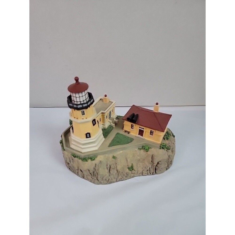 Danbury Mint Block Island Southeast Lighthouse Historic American Lighthouses...